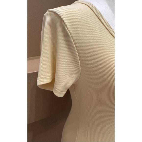 GUESS Los Angeles Women’s Short Sleeve T-Shirt Yellow Size M - Picture 4 of 8